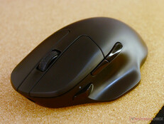Souris de jeu sans fil Keychron M7 8K.