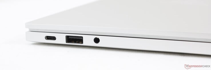 A gauche : USB-C avec Thunderbolt 4, Power Delivery, et DisplayPort, USB-A 3.1 Gen. 1, 3.5 mm combo audio