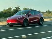 La Tesla Model Y Standard de couleur rouge (Source de l'image : Moose/X)