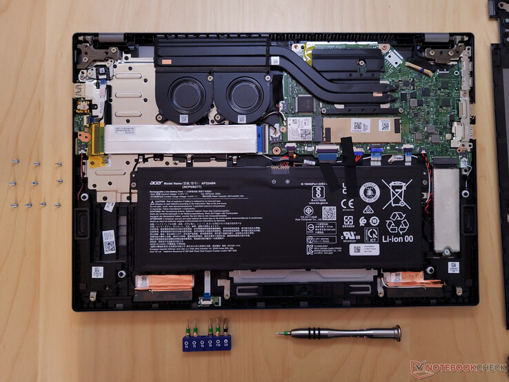 L'intérieur de l'Acer Swift Go 16 
