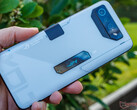 Le ROG Phone 7 Ultimate pourrait bientôt être remplacé par un successeur équipé d'un Snapdragon 8 Gen 3. (Source de l'image : Notebookcheck)