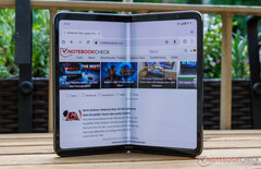 Google pourrait déjà être en train de développer un nouveau smartphone pliable. (Source de l'image : Notebookcheck)