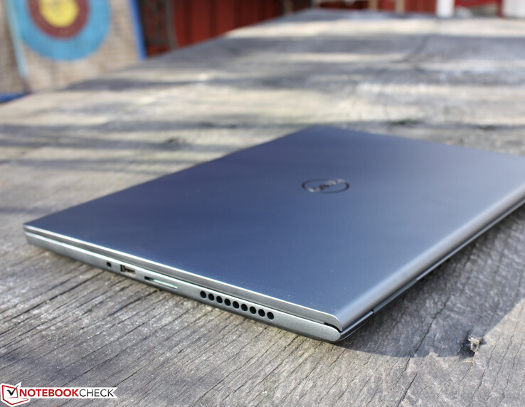 Dell Inspiron 16 Plus 7610 - unité de test fournie par Cyberport