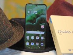 Le Moto G36 aura une batterie beaucoup plus grande que celle du Moto G35 (photo). (Source de l&#039;image : Notebookcheck)