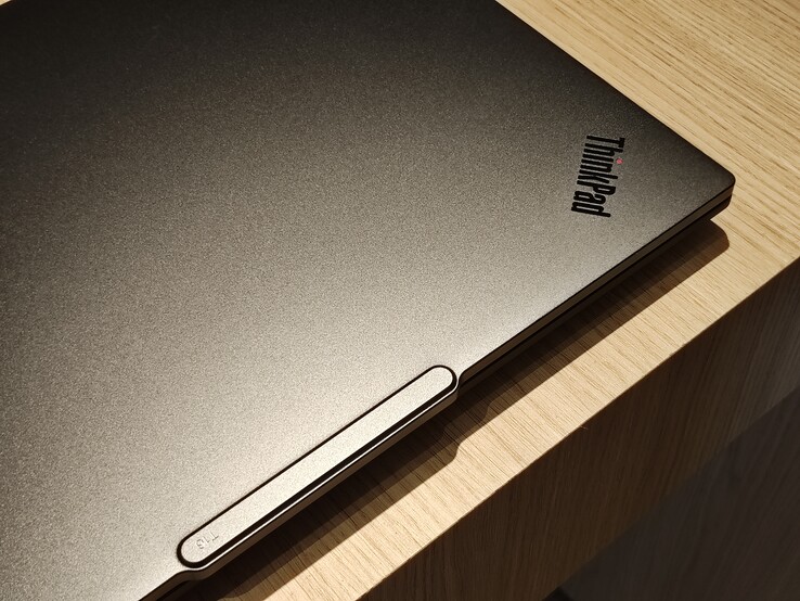 Couvercle en aluminium du ThinkPad T16 Gen 5.