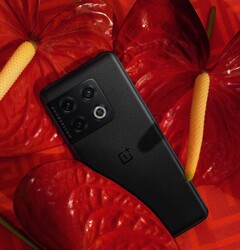 Le OnePlus 10 Pro restera le principal fleuron de OnePlus de l'année. (Source : OnePlus)