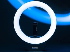 L'anneau lumineux SANDMARC - Wireless Edition offre une luminosité allant jusqu'à 350 lux. (Source de l'image : SANDMARC)