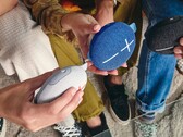 L'enceinte Bluetooth portable Miniroll d'Ultimate Ears a un design similaire à celui du Google Nest Mini (Image source : Logitech)