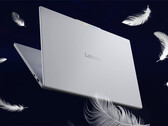 Le Lenovo Googlebook 15 est disponible en couleur « Cloud Grey » avec une finition en alliage de magnésium.