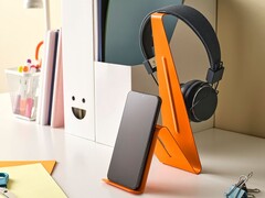Le nouveau support orange pour casque/tablette Möjlighet de IKEA