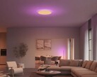 Le plafonnier Philips Hue Datura est doté de deux sources lumineuses. (Source de l'image : Philips Hue)