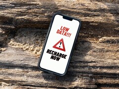 écran de l&#039;iPhone affichant un message d&#039;avertissement persistant de faible recharge de données. (Source de l&#039;image : Arpit Brandings via Pexels, modifiée)