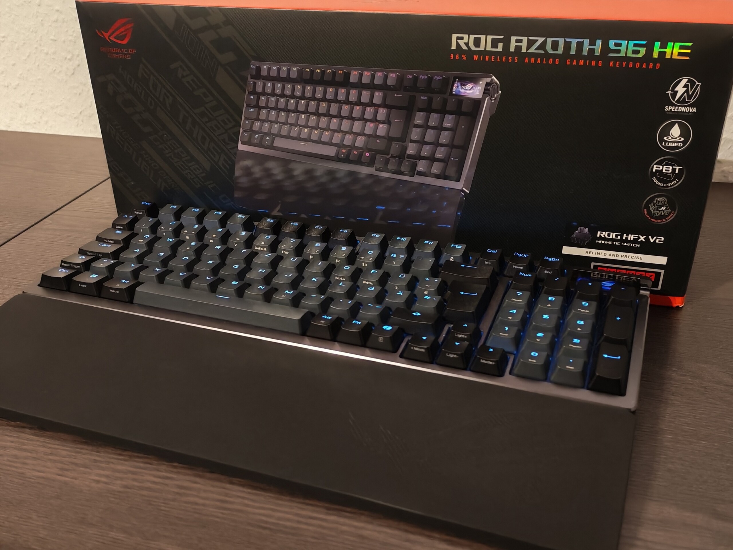 Test du Asus ROG Azoth 96 HE