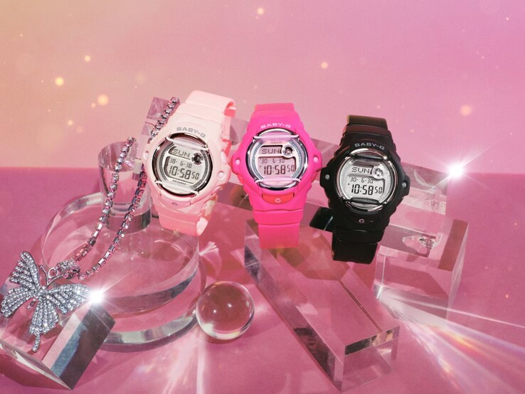 De gauche à droite : les montres Casio BG-169KB-4, BG-169KB-4B1 et BG-169KB-1