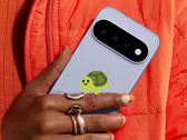 Google conçoit le Tensor G6 en interne, mais les résultats suggèrent que le réglage de son planificateur doit encore être affiné. (Photo : Pixel 11, retouchée)
