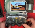 La console de jeu portable PlayStation 2 "Frankenstein" avec lecteur de disque apparent