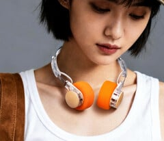 La combinaison du bois et de la mousse colorée donne au FiiO EH11 un aspect rétro charmant. (Source de l'image : FiiO)