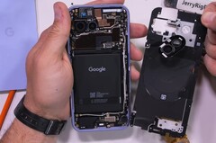 Démontage du remplacement de la batterie du Google Pixel 9a