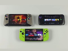 Vue de haut de trois consoles de jeu portables, dont la MSI Claw A8, l&#039;ASUS ROG Ally X et la MSI Claw 8 AI+ (Source de l&#039;image : ETA PRIME via YouTube)