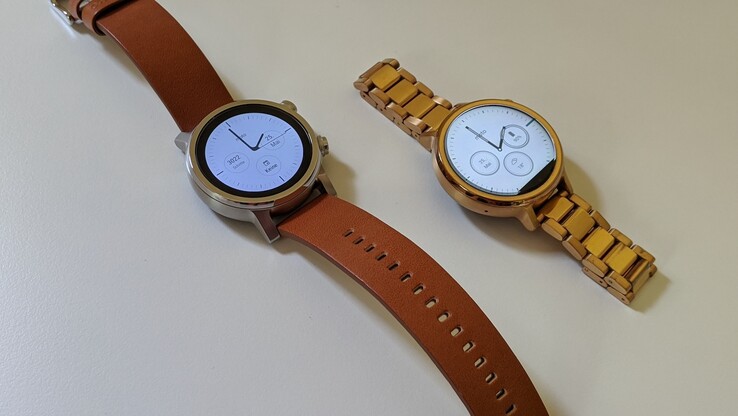 Moto 360 Gen 3 (à gauche) et Gen 2 (à droite).