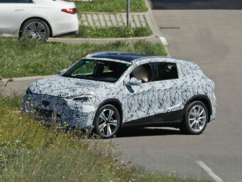Mercedes GLA : le nouveau SUV compact sur plateforme MMA passera à l'électrique en 2026, à l'hybride à partir de 2027. (Source : Autocar)