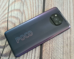 Le Poco X3 Pro est l&#039;un des rares téléphones équipés de Snapdragon 860 sur le marché. (Source : Memeburn)
