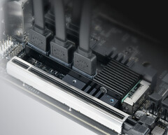 Le SilverStone ECS07 prend un emplacement M.2 2280 et le divise en cinq ports SATA 3.0. (Image source : SilverStone)