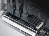 Le SilverStone ECS07 prend un emplacement M.2 2280 et le divise en cinq ports SATA 3.0. (Image source : SilverStone)