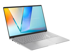 Il semble qu&#039;il y ait un écart de prix important entre les versions AMD et Qualcomm du Vivobook S 15 OLED. (Source de l&#039;image : ASUS)