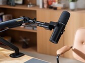 Le Maono PD500W peut être utilisé comme microphone filaire ou sans fil pour la diffusion en direct depuis un ordinateur portable ou un téléphone.