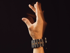 Nouveau bracelet sEMG-RD de Meta. Un contrôle total d'un geste de la main - l'avenir des wearables (Source de l'image : Meta, édité)