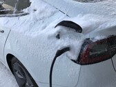 Les propriétaires de Tesla peuvent désormais chauffer uniquement le port de charge après la dernière mise à jour (Source : teslamotors sur Reddit)
