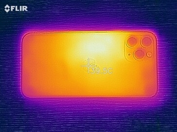 IPhone 11 Pro - Relevé thermique à l'arrière de l'appareil en cas de sollicitations.