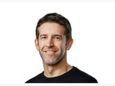 Photo de John Ternus, vice-président senior de l'ingénierie matérielle de Apple. (Source de l'image : Apple)