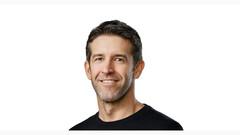 Photo de John Ternus, vice-président senior de l'ingénierie matérielle de Apple. (Source de l'image : Apple) 