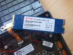 Suppression du SSD M.2 de "Kston"