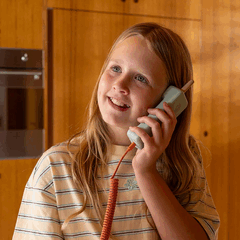 Le téléphone sans fil Waffle Home pour enfants n’autorise que les appels provenant des contacts de confiance désignés.