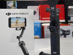 Le DJI Osmo Mobile 8 ressemble étrangement à l'actuel Osmo Mobile 7P. (Source de l'image : via Igor Bogdanov)