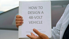 Tesla partage toute l'ingénierie 48V du Cybertruck (image : Hagerty/YT)