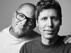 Une photo de Jony Ive avec Sam Altman annonçant la fusion d&#039;OpenAI et d&#039;Io (source d&#039;image : OpenAI)