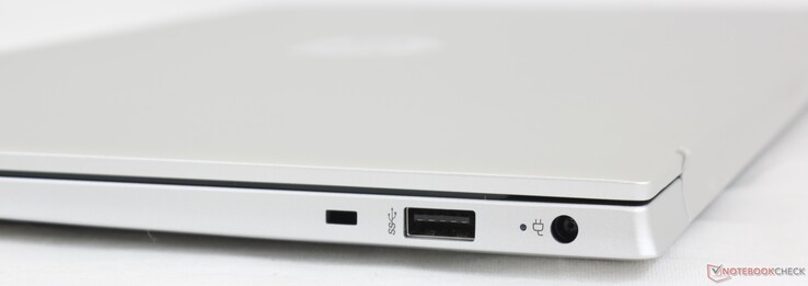 Droite : Port de verrouillage, USB-A (5 Gbps), adaptateur secteur
