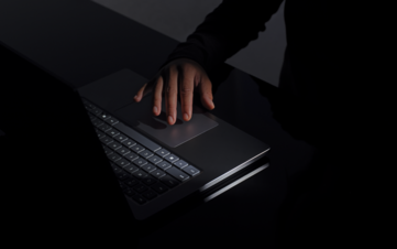Vous bénéficiez d'un trackpad 30 % plus grand par rapport à la dernière génération du Surface Laptop 7th Edition.
