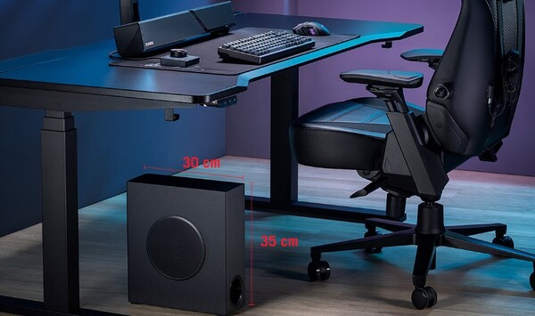 Le caisson de basses est suffisamment petit pour tenir sous votre bureau, voire dessus.