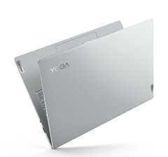 Le Yoga Slim 7i Pro 14IAH7 sera disponible dans les coloris Cloud Grey et Storm Grey. (Image source : Lenovo)