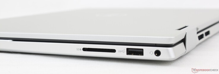 A droite : Lecteur de carte SD, USB-A 4.2 Gen. 1, casque d'écoute 3,5 mm