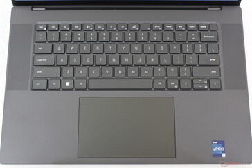 La taille du clavier et du pavé tactile a été modifiée par rapport au XPS 15 ou au Precision 5550
