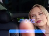 Les appels Zoom utilisent la caméra intérieure de Tesla (image : Zoomtopia/YouTube)