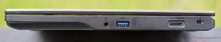 A droite : Prise audio, USB-A 3.2 Gen1 (5 GBit/s), lecteur de carte microSD, verrou Kensington