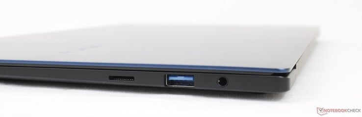 Droit : Lecteur microSD, USB-A 3.2, casque de 3,5 mm