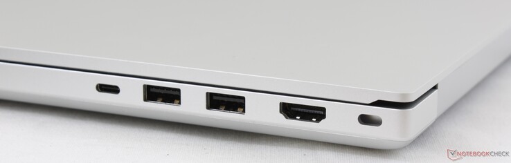 Côté droit : Thunderbolt 3, 2 USB A 3.1 Gen 1, HDMI 2.0b, verrou de sécurité Kensington.